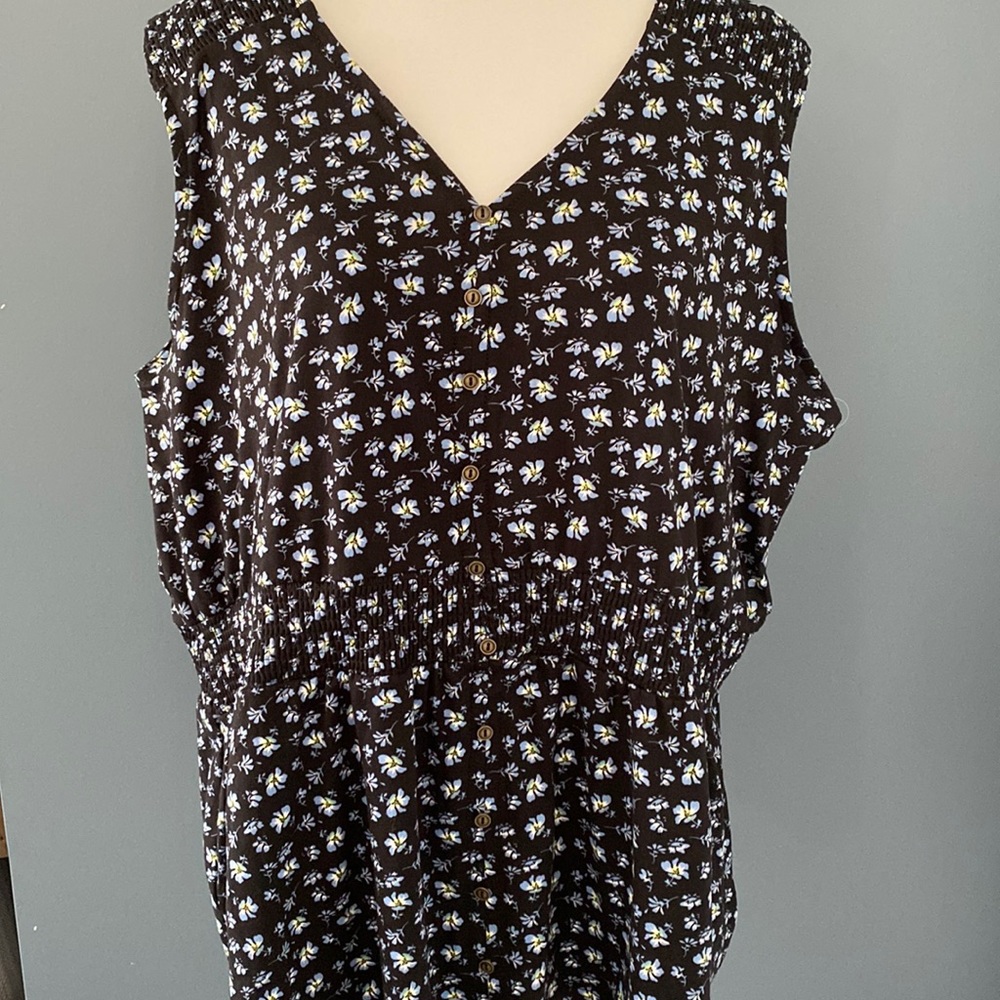 NWT - Tunic length tank top